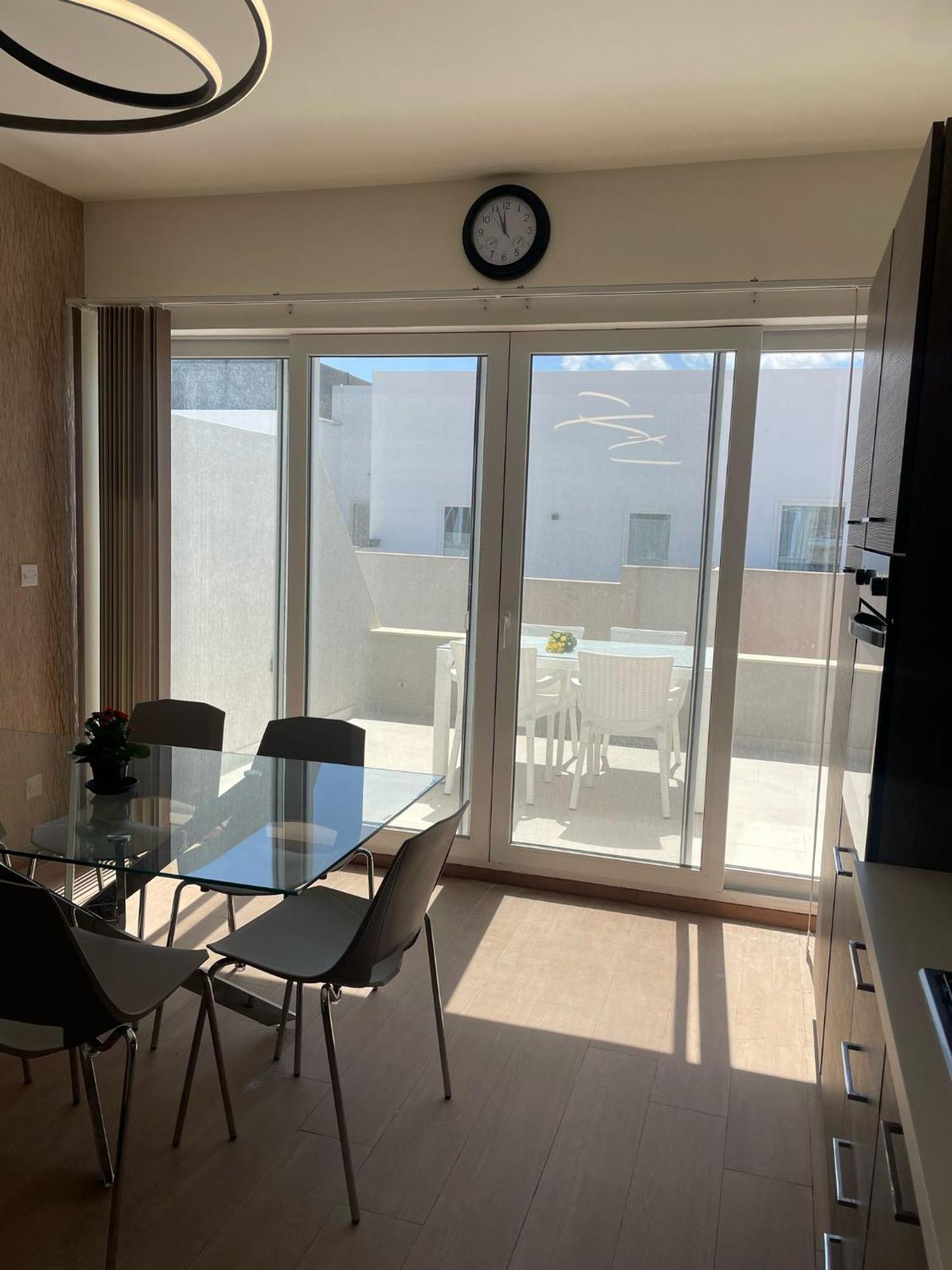 Wonderful Three Bedroom Apartament